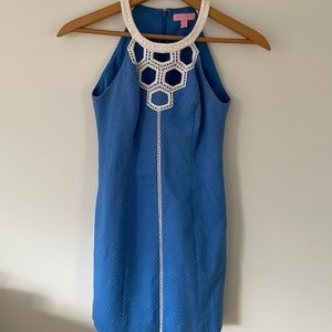 Lilly Pulitzer Molly Shift Dress in Light Blue with White Hexagonal Neckline
